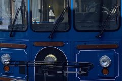 trax-bus-front